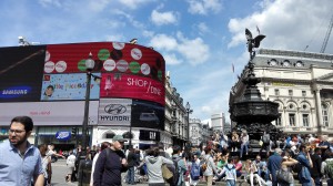 Picadilly Circus in London - hier ist immer etwas los