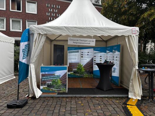 Der gemeinsame Stand des Campus der Theologien und der relgionsbezogenen Studien