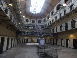 Kilmainham Gaol ist ein ehemaliges Gefängnis außerhalb Dublins.