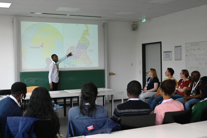 The YAM fellows gave presenations on their time in Germany, their academic and personal learnings and their plans.