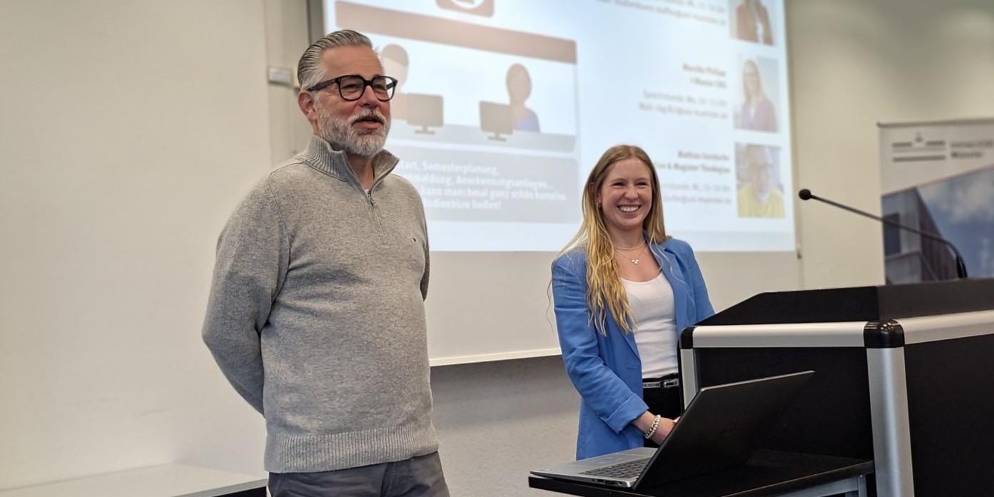 Das Studienbüro begrüßt die Erstsemester