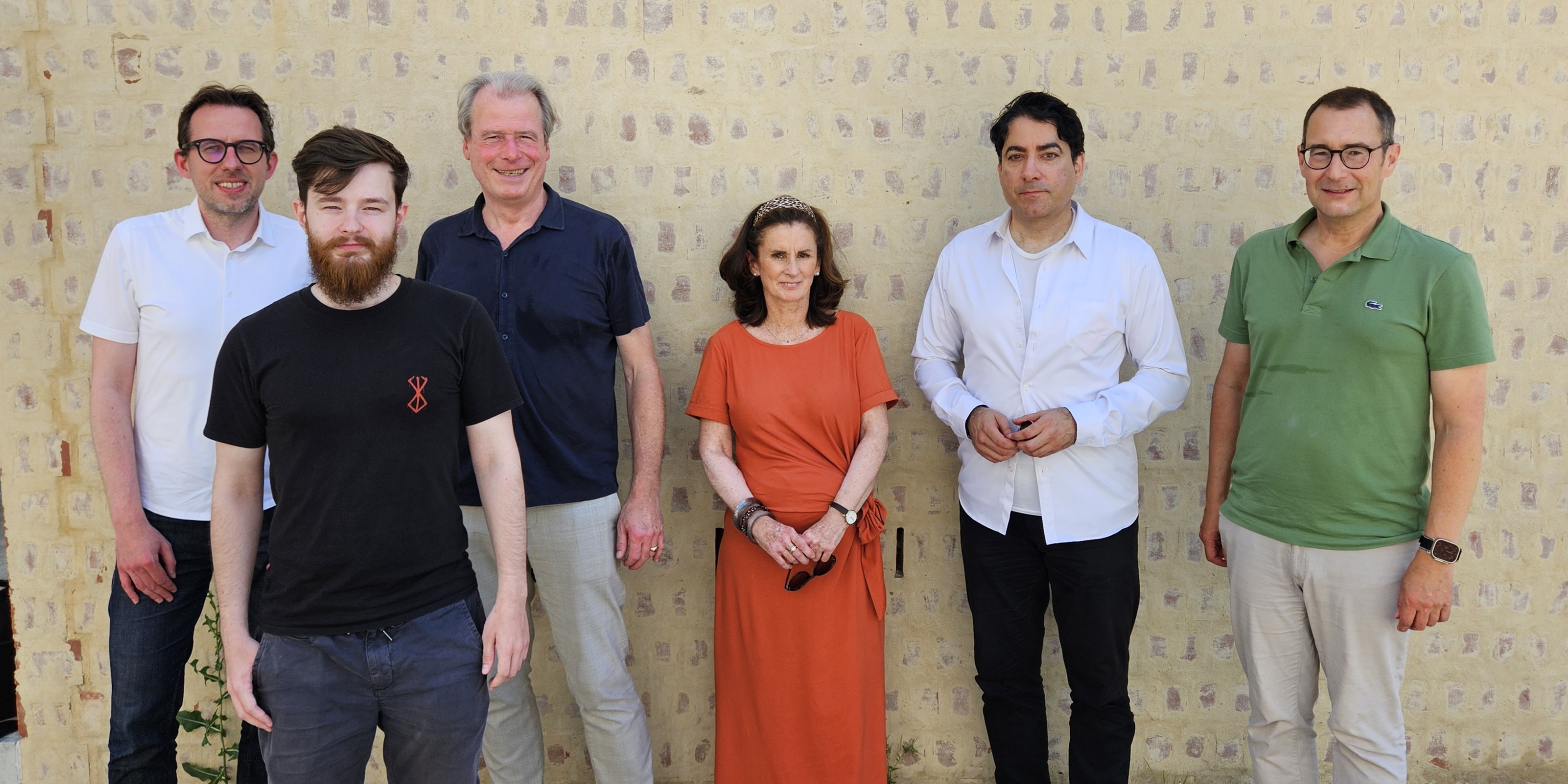 Herzliche Begrüßung des neuen Fachinformatikers (v.l.): Ludger Hiepel, Lennart Lorenz, Prof. Dr. Arnulf von Scheliha, Anne-Katrin Grenda, Prof. Dr. Mouhanad Khorchide und Prof. Dr. Oliver Dyma.
