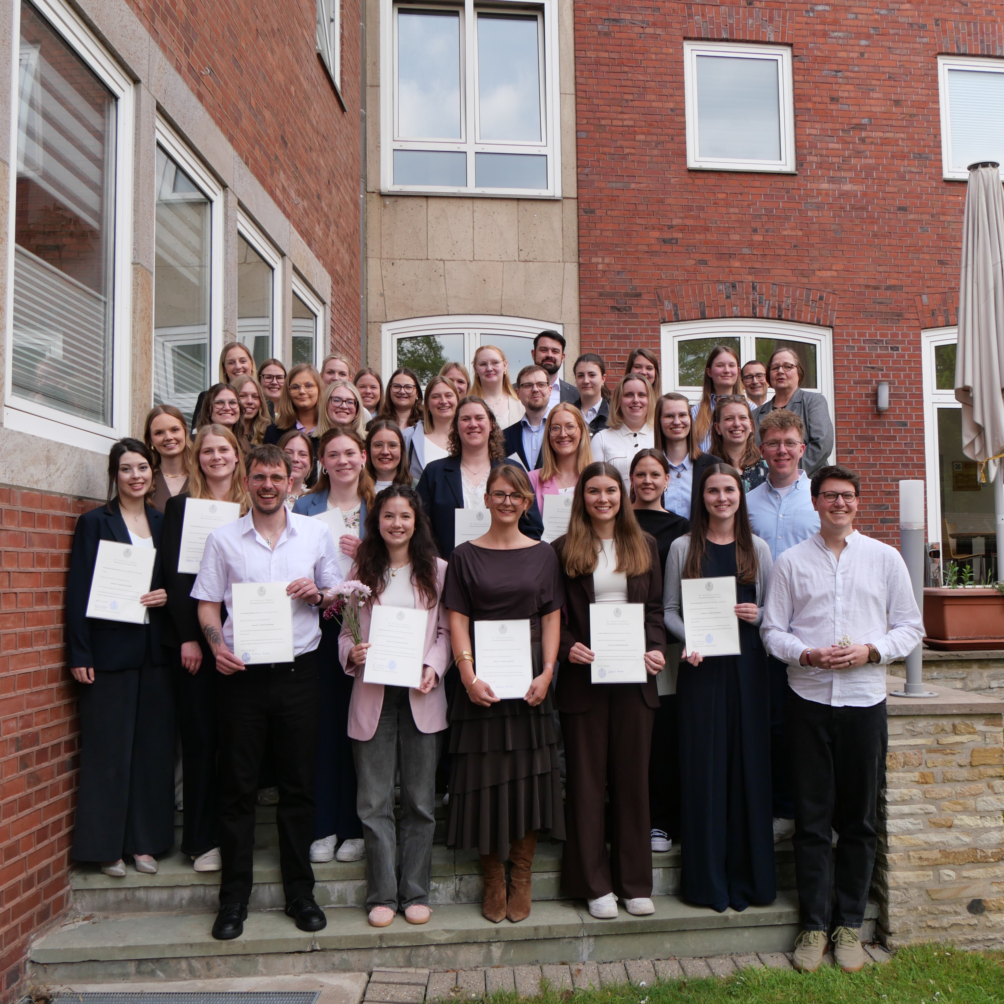 Absolventinnen beim Actus Academicus