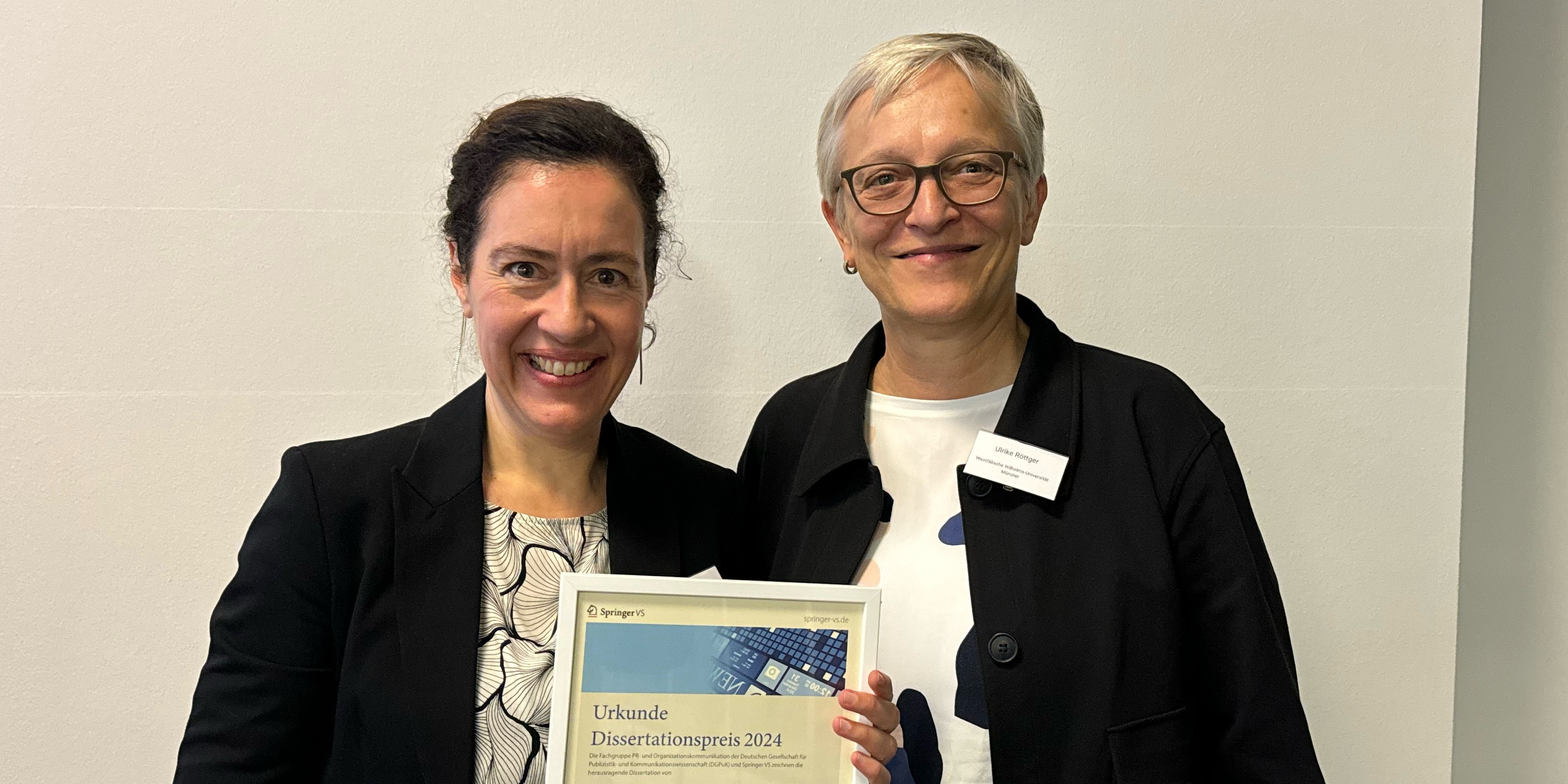 Anke Oßwald und Prof. Dr. Ulrike Röttger