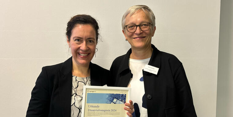 Anke Oßwald und Ulrike Prof. Dr. Ulrike Röttger