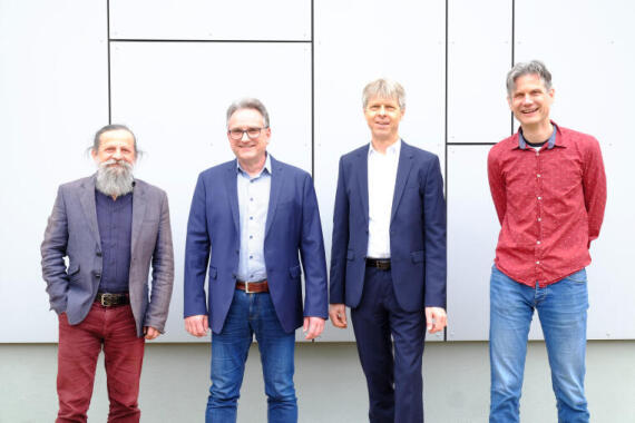 Das Bundesforschungsministerium unterstützt erneut die Professoren Anton Andronic, Alfons Khoukaz, Michael Klasen und Christian Klein-Boesing (v. l.).
