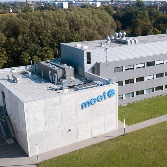 Das MEET Batterieforschungszentrum der Universität Münster bietet regelmäßig die „MEET Akademie“ an.<address>© Uni MS - Jan Lehmann</address>