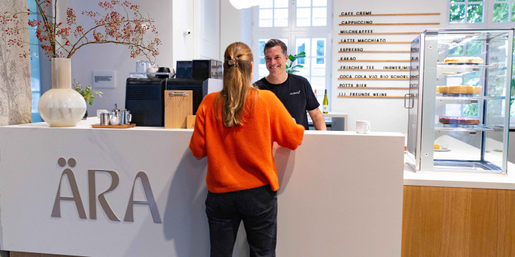 Blick auf die Theke des neuen Cafés ÄRA.<address>© Uni Münster - Linus Peikenkamp</address>